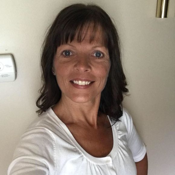 Meet your Posher, Barb - Picture 1 of 1